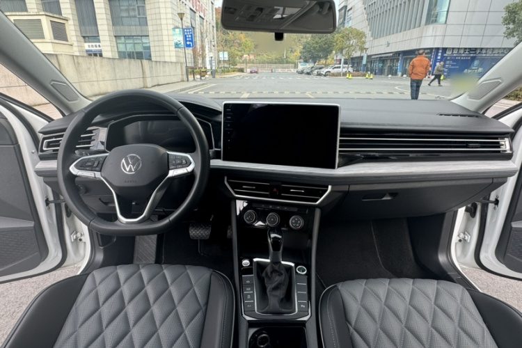 大众 速腾 2023款 300TSI DSG超越版中控内饰7001