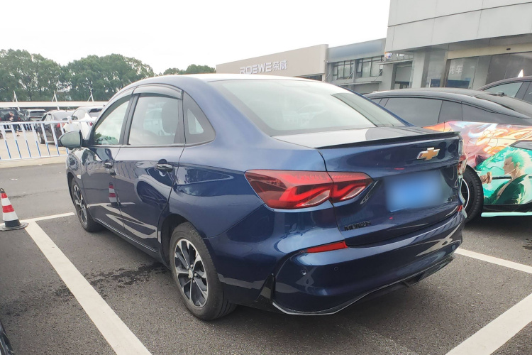 雪佛兰 科鲁泽 2023款 1.3T 轻混自动尊享版车身外观6007