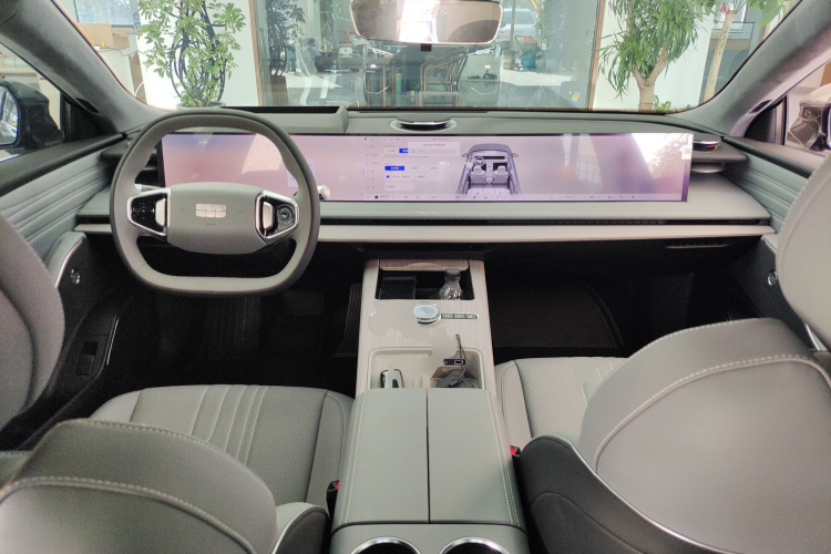 吉利银河 银河E8 2024款 550km 后驱MAX中控内饰12