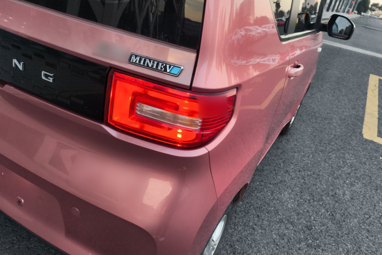 五菱汽车 宏光MINIEV 2020款 悦享款 磷酸铁锂车身外观9