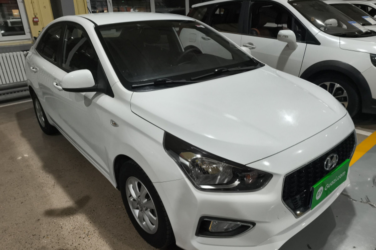 现代 瑞纳 2017款 1.4L 手动焕彩版 国V车身外观3