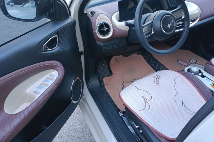 五菱汽车 五菱缤果 2023款 333km 灵犀互联+款中控内饰20