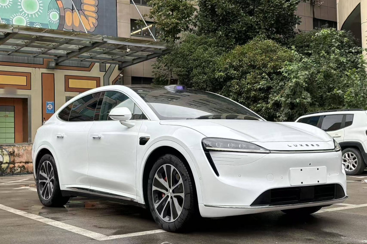 鸿蒙智行 智界R7 2024款 纯电 736km UItra车身外观6002