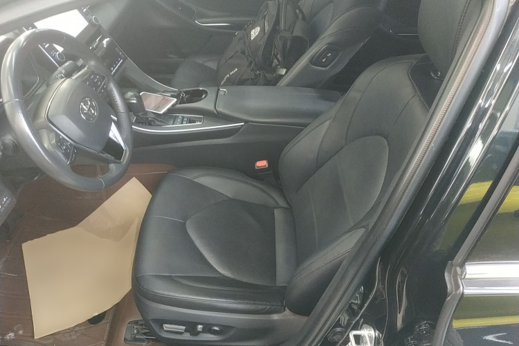 丰田 亚洲龙 2021款 2.5L 豪华版局部细节19