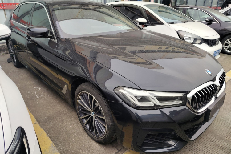 宝马5系 2023款 530Li 领先型 M运动套装车身外观3