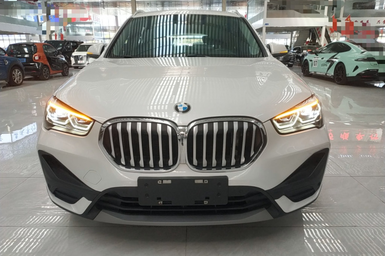 宝马X1 2022款 sDrive25Li 领先型车身外观2