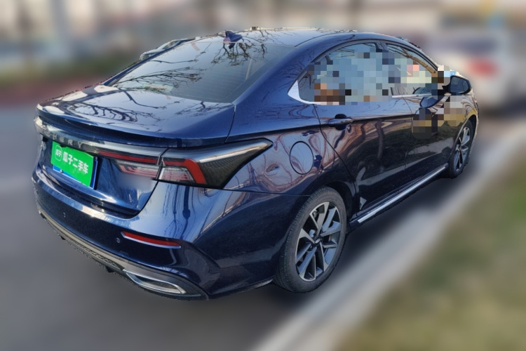 奇瑞 艾瑞泽5 PLUS 2021款 小AI 1.5T CVT智PLUS车身外观7