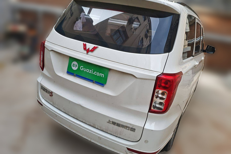 五菱汽车 五菱宏光 2019款 1.5L S标准型国VI LAR车身外观6005