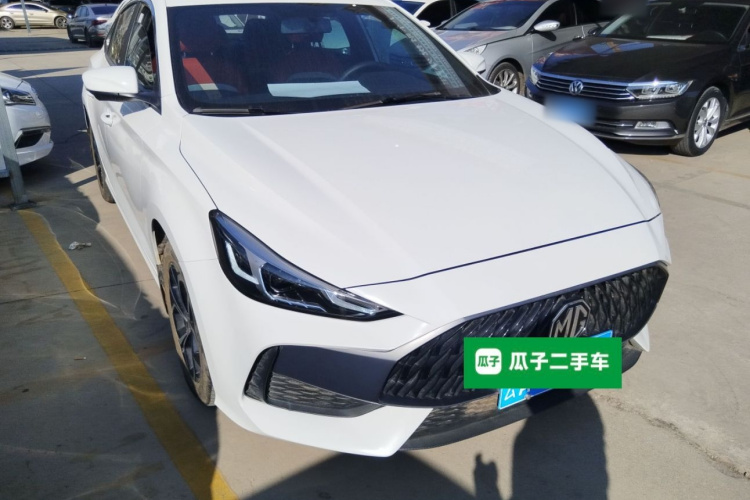 名爵 MG5 2022款 180DVVT CVT青春豪华版车身外观3