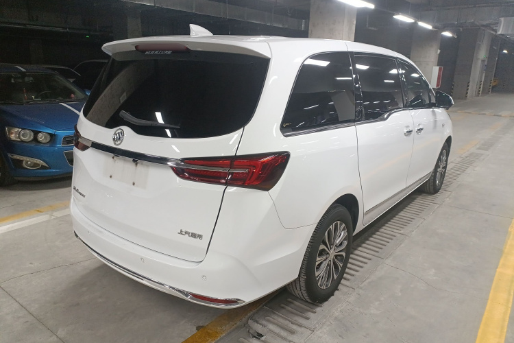 别克GL8 2021款 陆上公务舱 652T 豪华型车身外观7