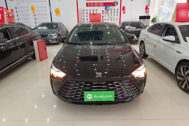 别克 君威 2024款 改款 25T 超享版车身外观2