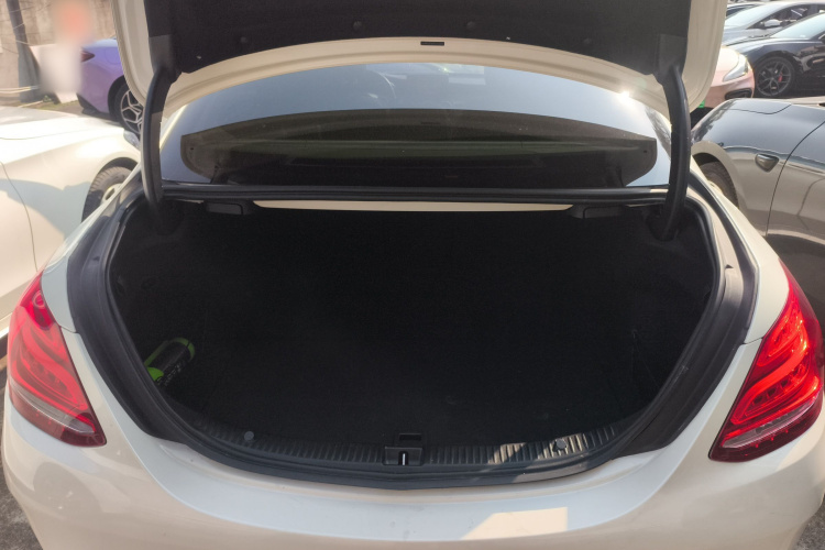 奔驰C级 2015款 C 260 L 运动型局部细节23