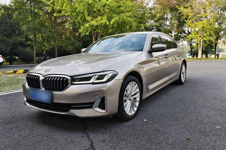 宝马5系 2022款 改款二 525Li 豪华套装车身外观6002