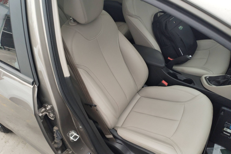 别克 英朗 2021款 典范 1.5L 自动精英型局部细节41