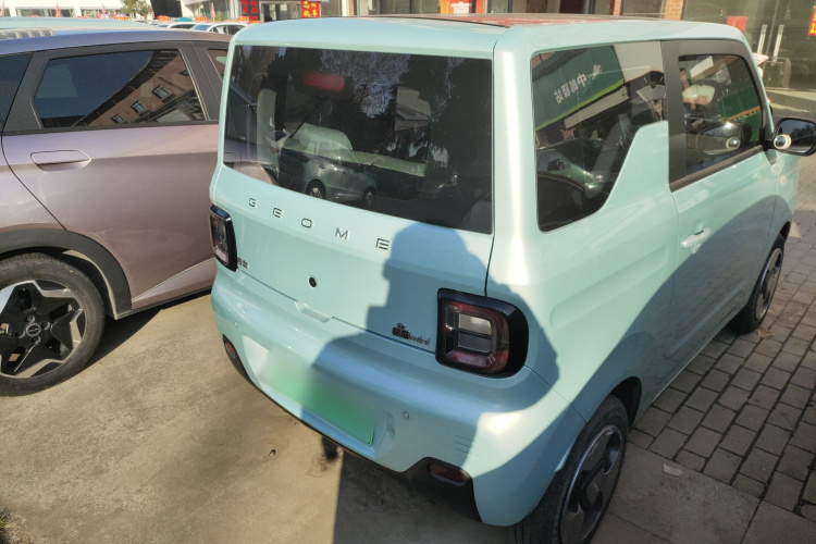 吉利银河 2023款 熊猫mini 200km 灵动熊车身外观7