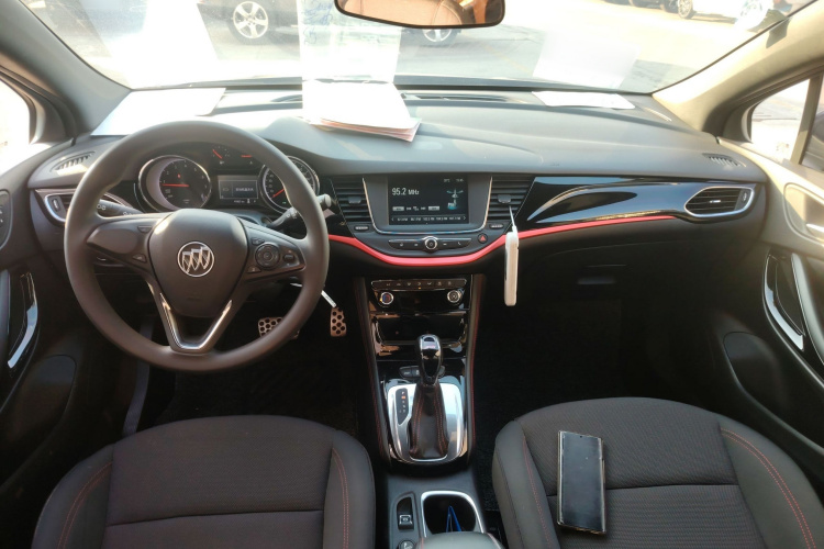 别克 威朗 2018款 两厢GS 20T 双离合进取型中控内饰12