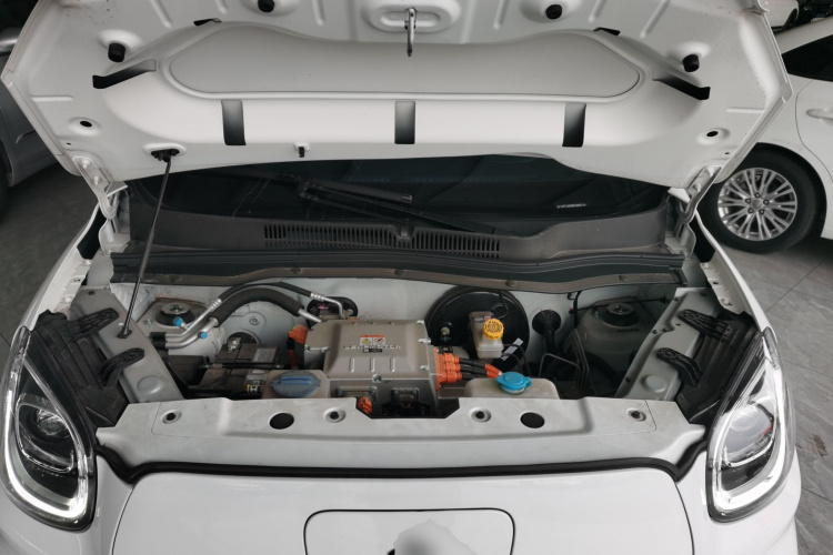 零跑汽车 零跑T03 2022款 星钻版机舱底盘24