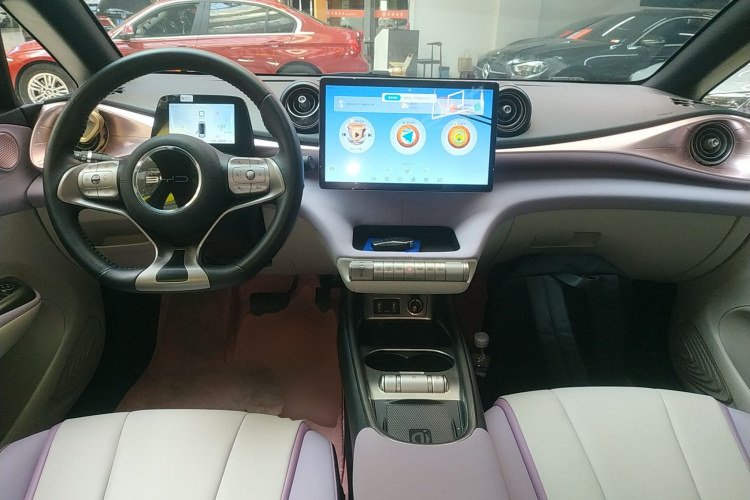 比亚迪 海豚 2021款 405km 时尚版中控内饰7002