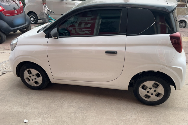 荣威 科莱威CLEVER 2021款 302km新四座超能版车身外观6005