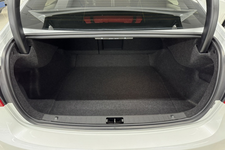 沃尔沃S60 2019款 S60L 改款 T5 智进进阶版中控内饰7006