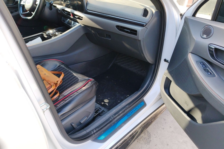 现代 索纳塔 2020款 380TGDi 自动GLS豪华版局部细节9005