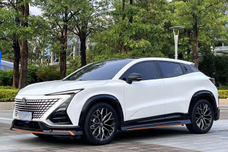 长安UNI-T 2022款 1.5T 运动版 尊贵型