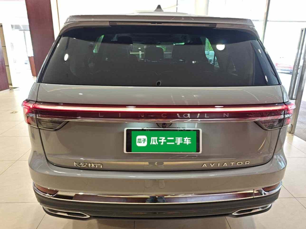 林肯 飞行家 2024款 3.0T V6 四驱高雅版 七座(3)