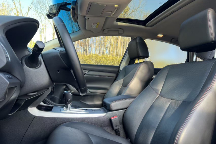 日产 天籁 2016款 改款 2.0L XL舒适版中控内饰7008