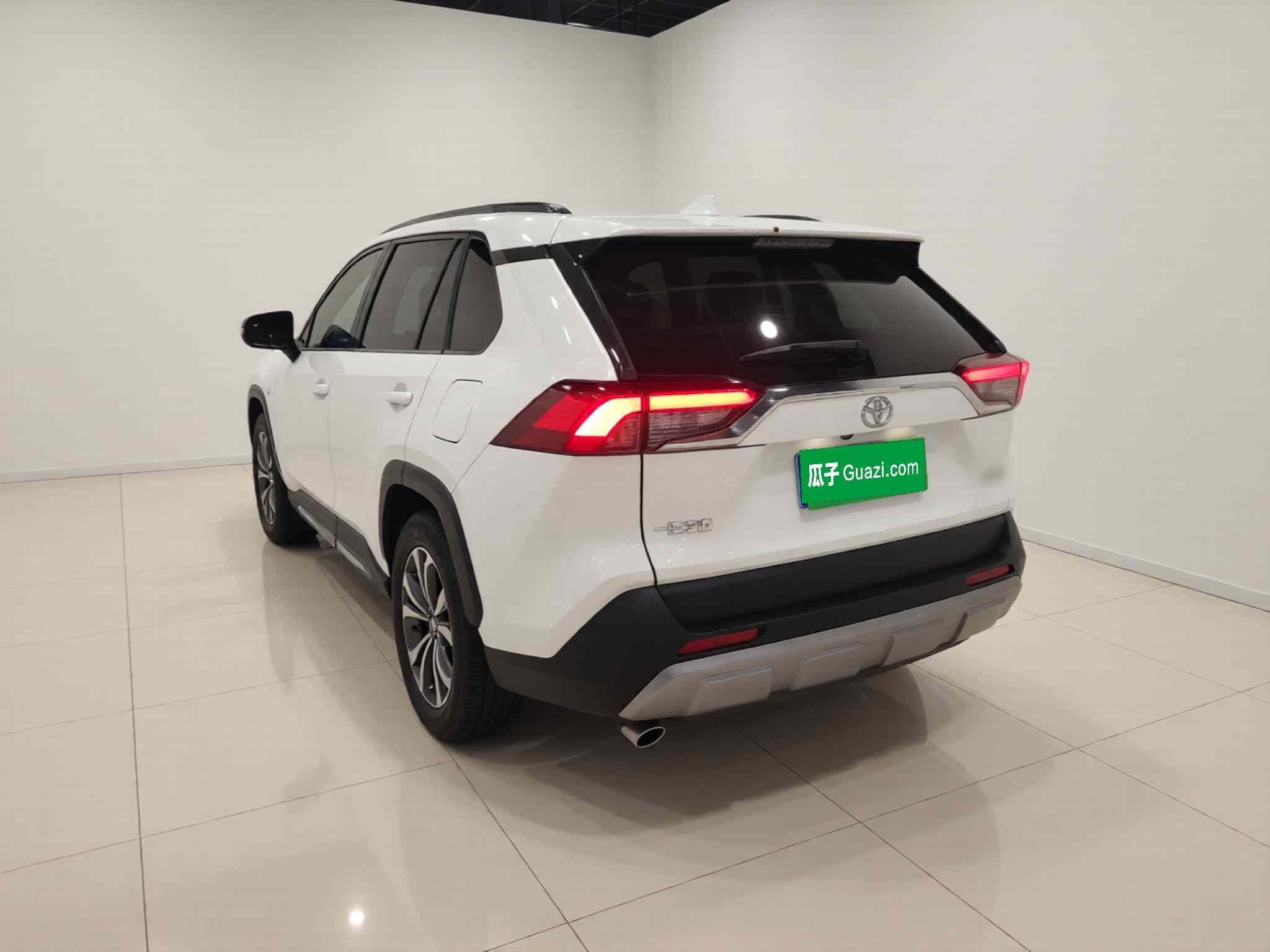 丰田 RAV4荣放 2024款 2.0L CVT两驱风尚Plus版(3)