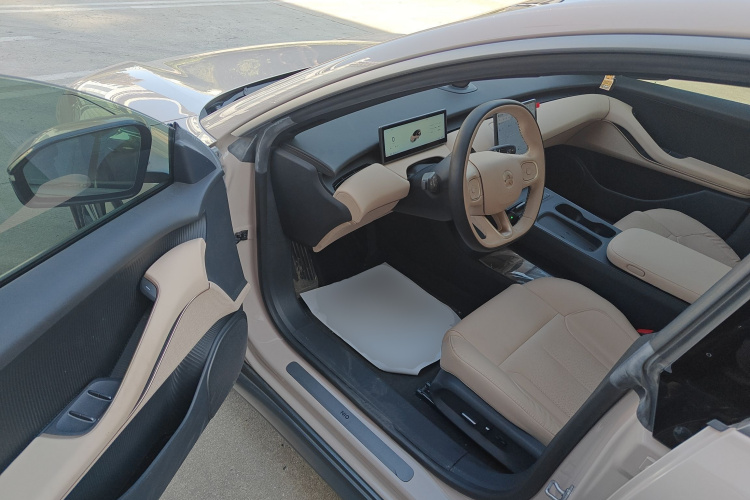 蔚来ET5 2022款 75kWh中控内饰20