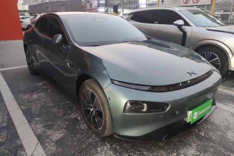 小鹏P7 2023款 P7i 702 Max车身外观3