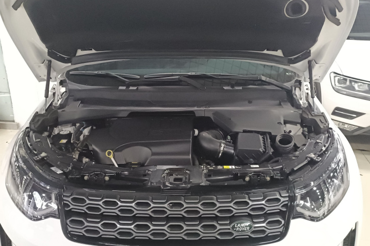 路虎 发现运动版 2023款 249PS R-Dynamic S 性能版机舱底盘24