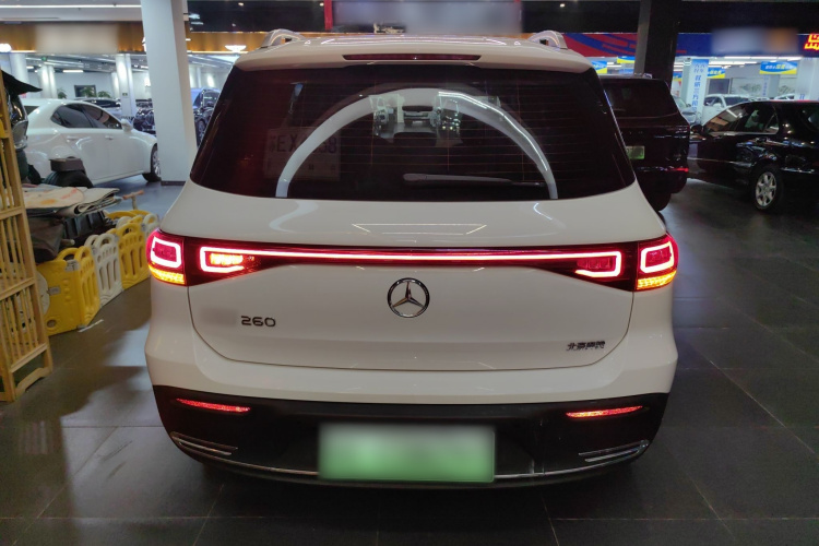 奔驰EQB 2024款 EQB 260车身外观6002