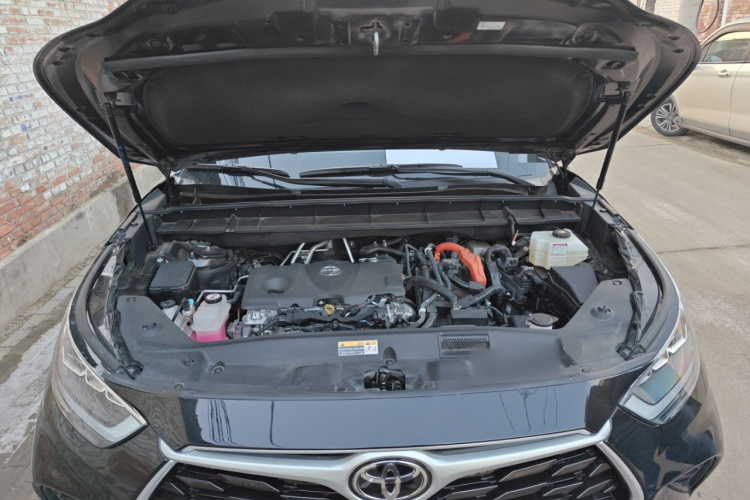 丰田 汉兰达 2024款 2.5L智能电混双擎四驱尊贵版 7座局部细节24