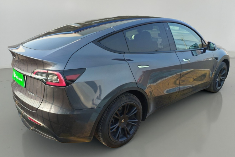 特斯拉 Model Y 2023款 后轮驱动版车身外观7