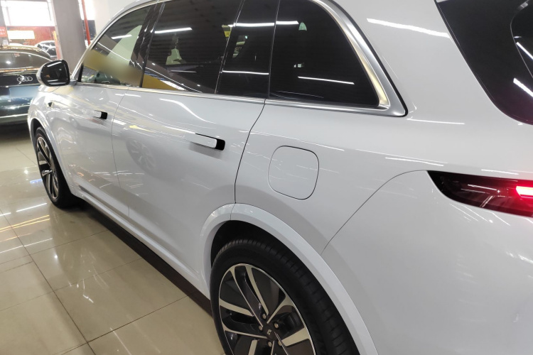 理想汽车 理想L7 2024款 Ultra车身外观4