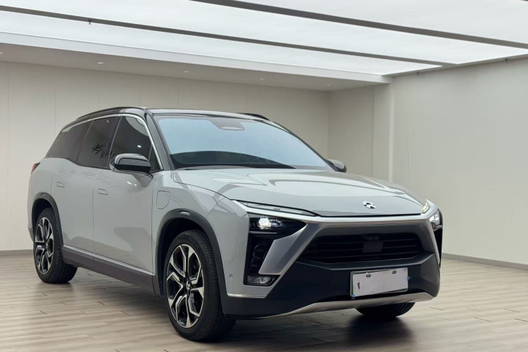 蔚来ES8 2022款 100kWh 签名版 六座车身外观3