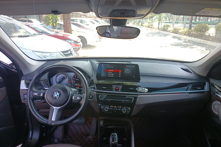 宝马X1 2021款 sDrive25Li 领先型中控内饰12