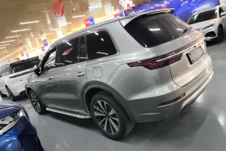 理想汽车 理想ONE 2020款 增程6座版车身外观4