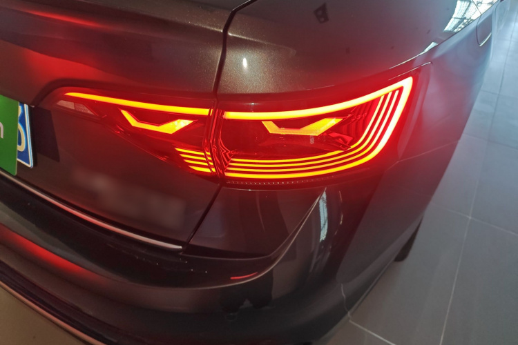 大众 速腾 2023款 300TSI DSG卓越版车身外观9