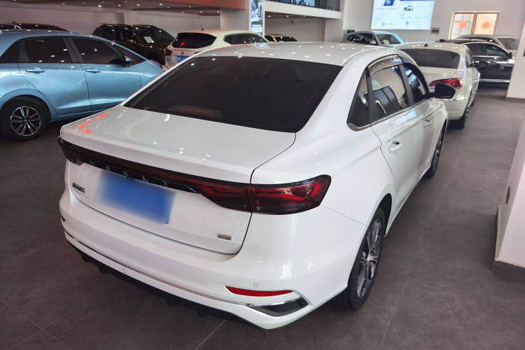 吉利汽车 帝豪 2023款 第4代冠军版 1.5L CVT尊贵型车身外观6003