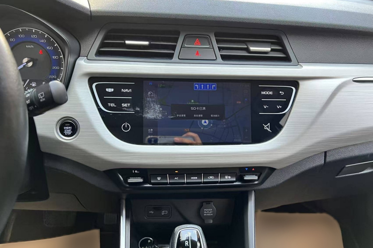 吉利汽车 远景X3 2020款 1.5L CVT尊贵型局部细节16