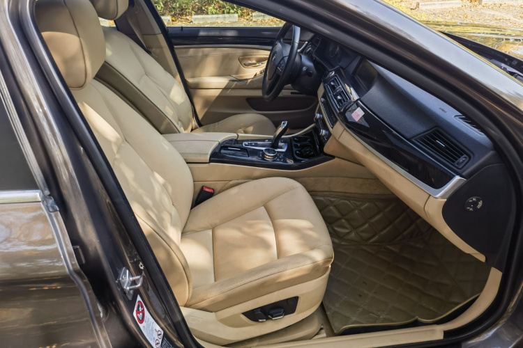 宝马5系 2013款 525Li 豪华型局部细节41