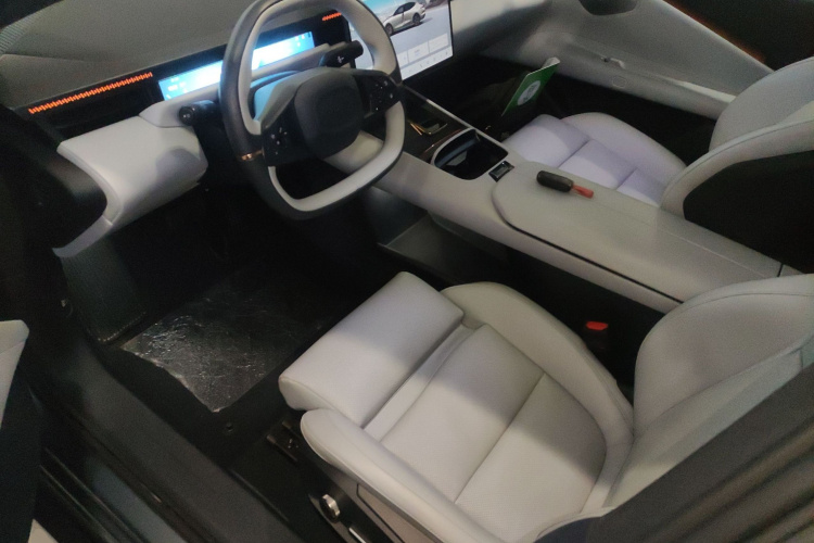 领克Z10 2024款 95kWh 702km四驱智驾Ultra局部细节19