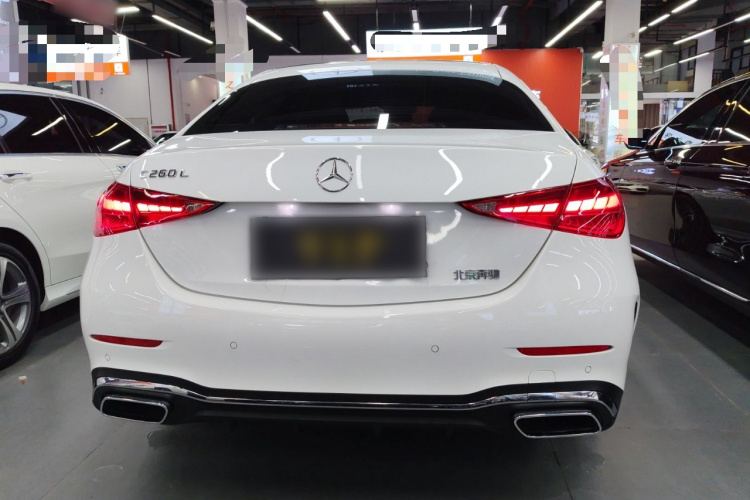 奔驰C级 2023款 改款二 C 260 L 运动版车身外观6