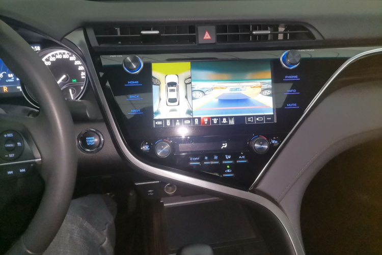 丰田 凯美瑞 2019款 改款 2.0G 豪华版局部细节16