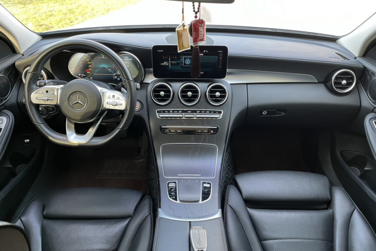 奔驰C级 2020款 改款 C 260 L 运动版中控内饰7007