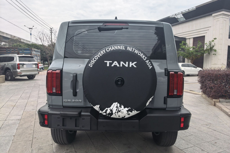 坦克300 2025款 2.0T 征服者车身外观6008