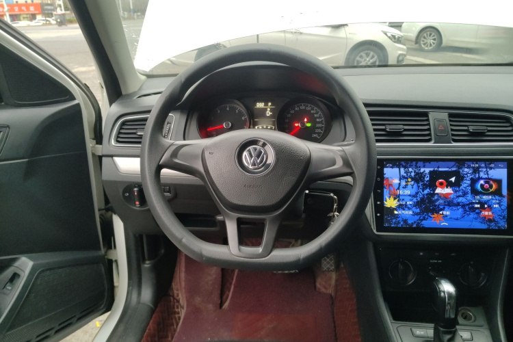 大众 朗逸 2017款 1.6L 自动风尚版中控内饰13