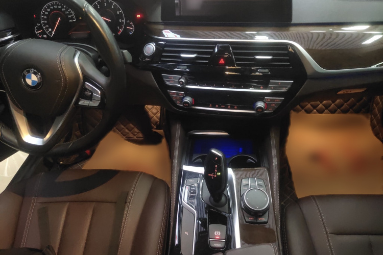 宝马5系 2019款 525Li 豪华套装局部细节18